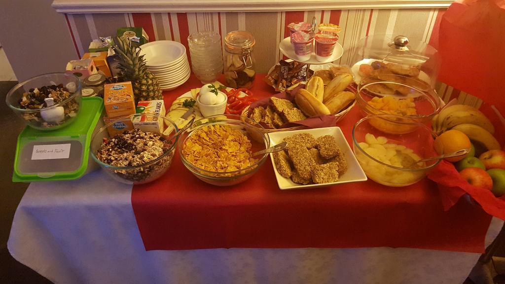 Creedons Traditional Irish Welcome Inn B&B Cork Esterno foto